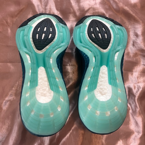 Adidas ocean plastic Primeknit Ultraboost 22 - Picture 9 of 9
